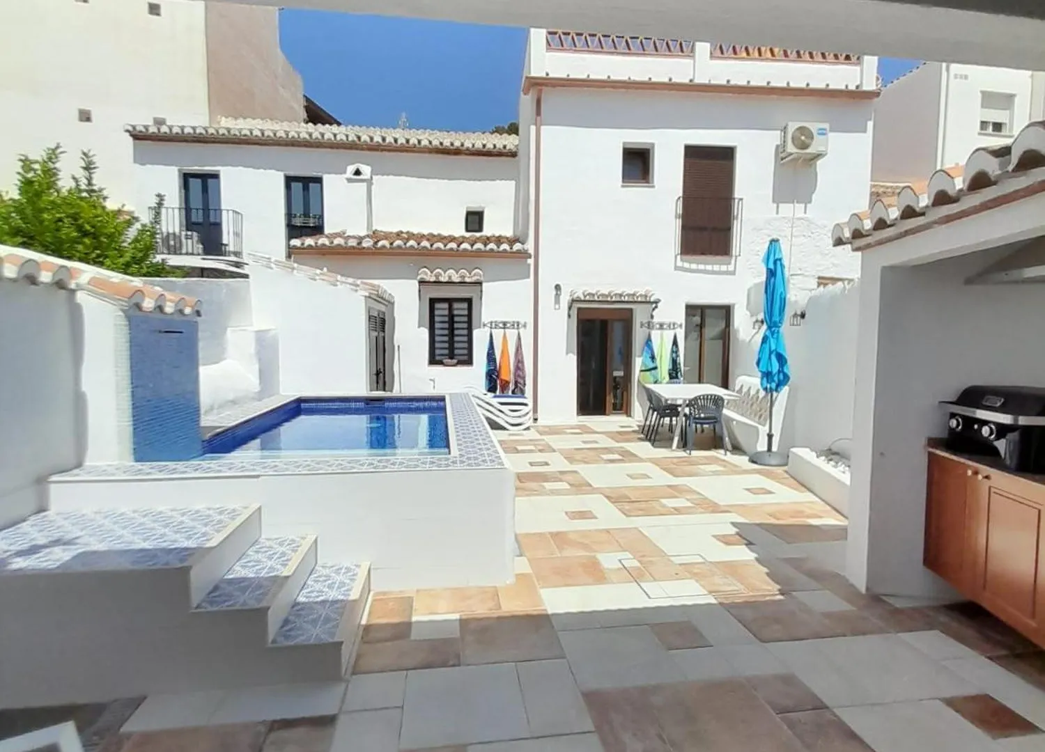 La Covacha - Unique Town House With Exclusive Pool And Garden In The Heart Of The Village location